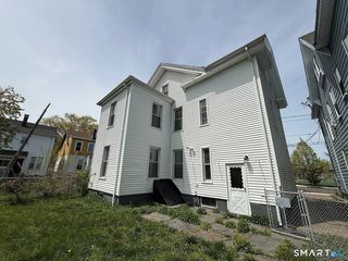 180 Portsea Street 1, New Haven, CT 06519