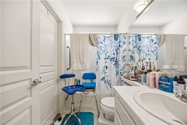 19145 Oak Street, Apple Valley, CA 92308