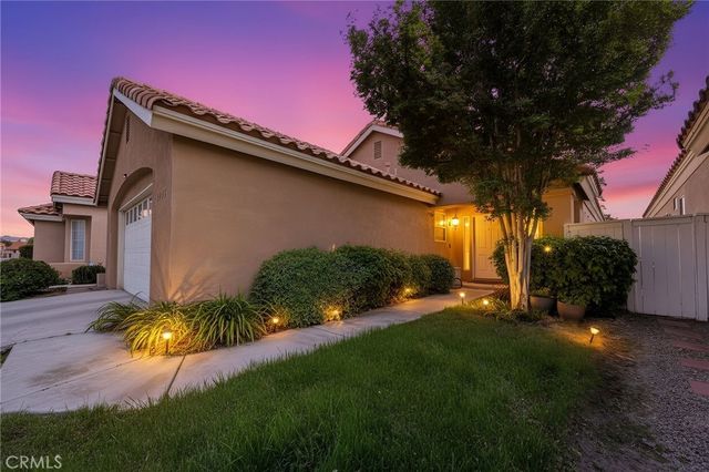 19145 Oak Street, Apple Valley, CA 92308