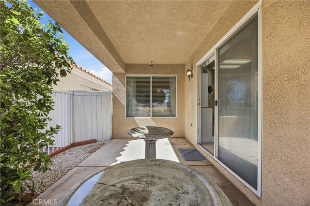 19145 Oak Street, Apple Valley, CA 92308