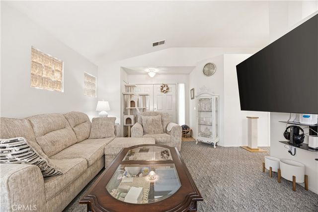 19145 Oak Street, Apple Valley, CA 92308