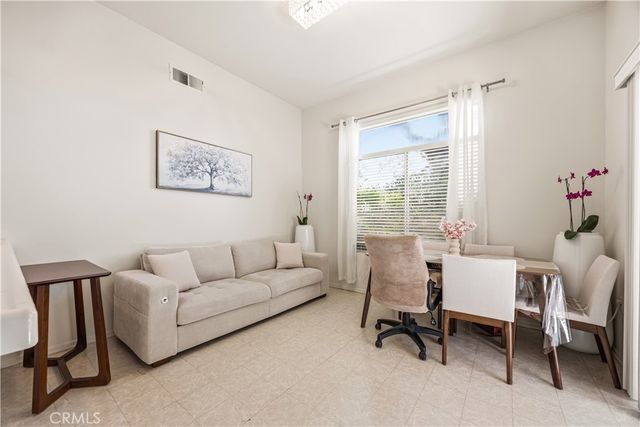 19145 Oak Street, Apple Valley, CA 92308