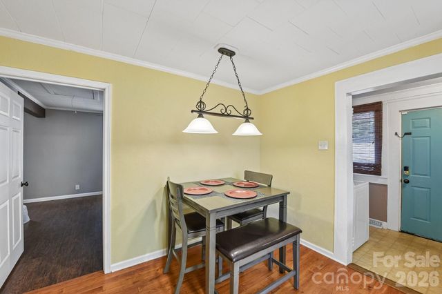 315 Caldwell Avenue, Mooresville, NC 28115