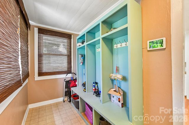 315 Caldwell Avenue, Mooresville, NC 28115