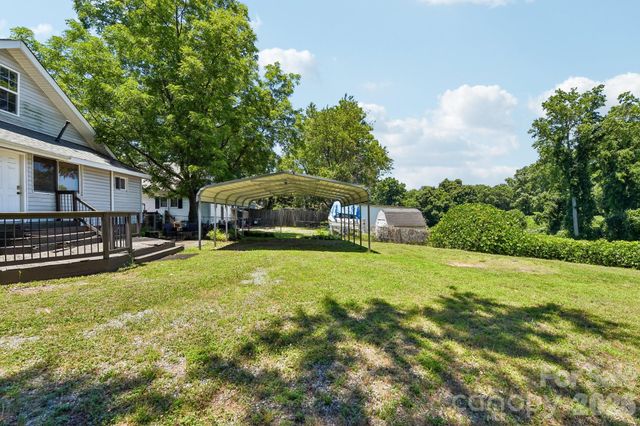 315 Caldwell Avenue, Mooresville, NC 28115