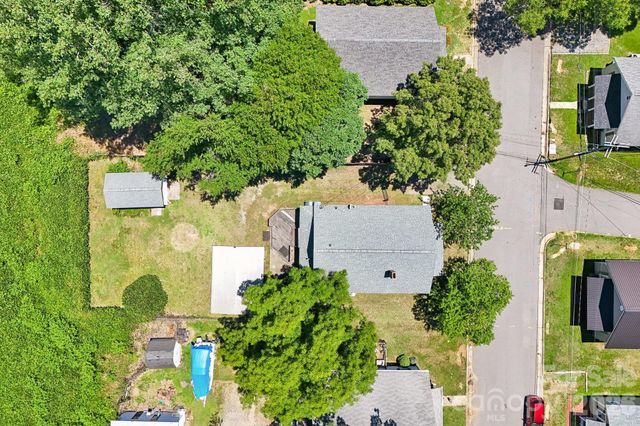 315 Caldwell Avenue, Mooresville, NC 28115