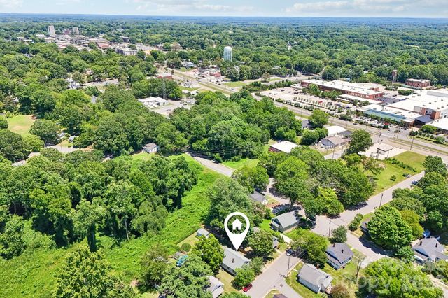 315 Caldwell Avenue, Mooresville, NC 28115