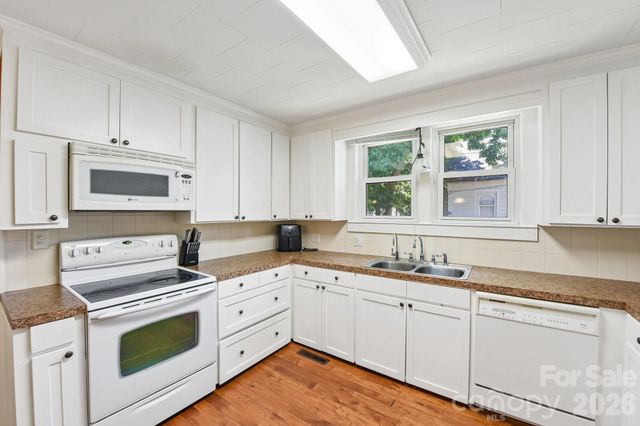 315 Caldwell Avenue, Mooresville, NC 28115