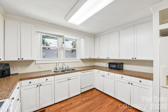 315 Caldwell Avenue, Mooresville, NC 28115