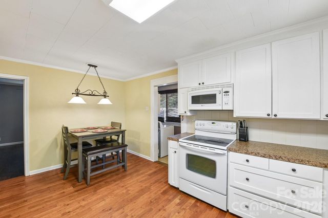 315 Caldwell Avenue, Mooresville, NC 28115