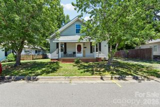 315 Caldwell Avenue, Mooresville, NC 28115