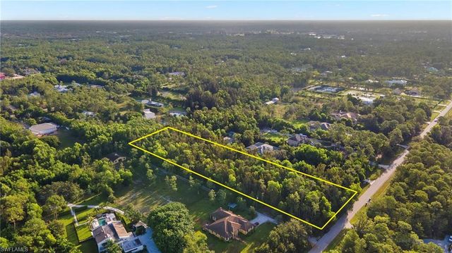 6991 Bottlebrush LN, Naples, FL 34109