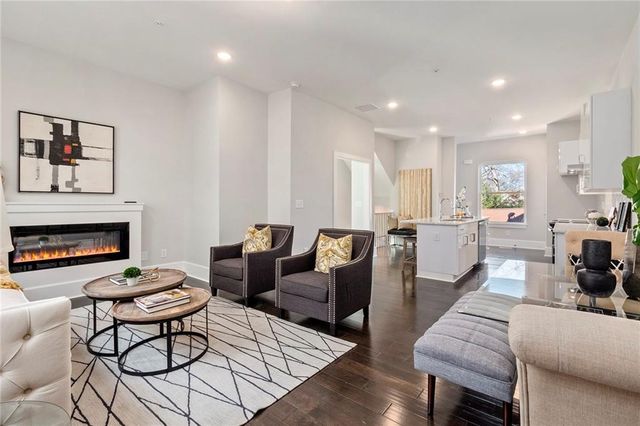 456 Parkway Drive NE 14, Atlanta, GA 30308