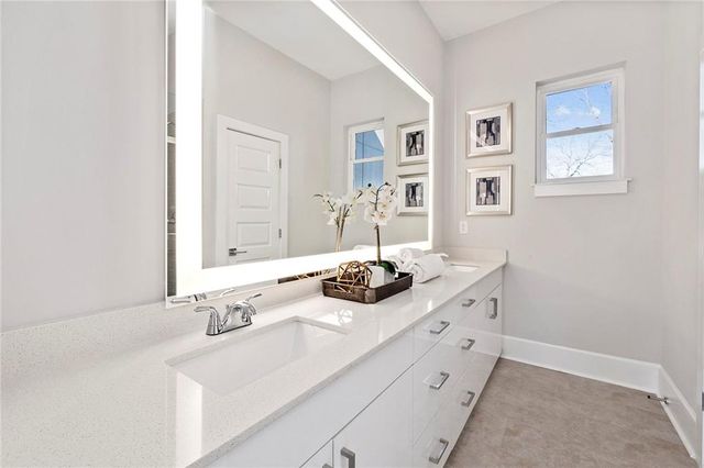 456 Parkway Drive NE 14, Atlanta, GA 30308