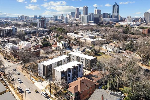 456 Parkway Drive NE 14, Atlanta, GA 30308