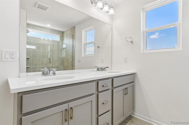 4133 Nottingham Circle, Clarkston, MI 48346