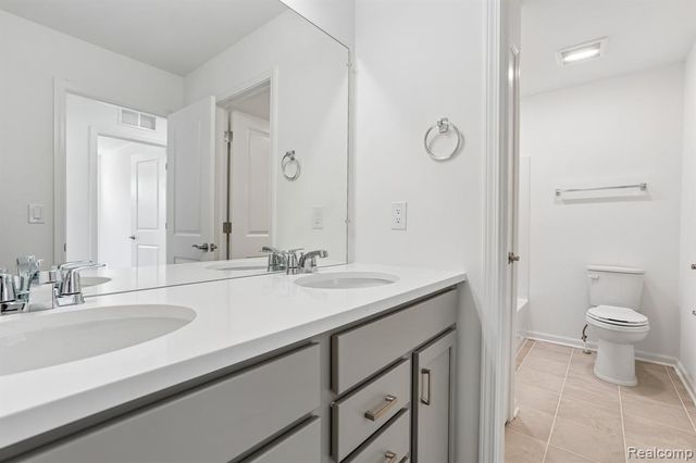 4133 Nottingham Circle, Clarkston, MI 48346