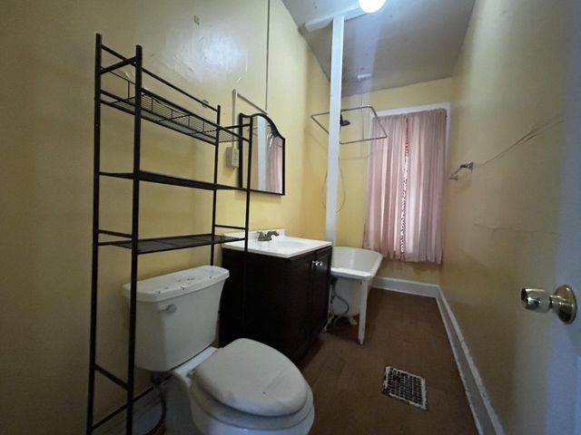 1640 N Main STREET, Racine, WI 53402