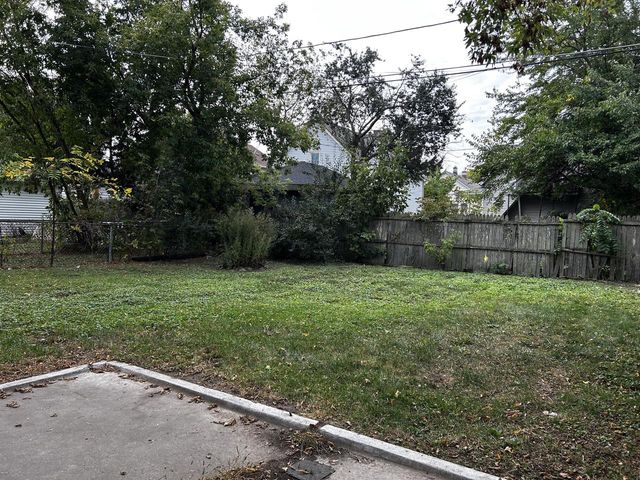 1640 N Main STREET, Racine, WI 53402