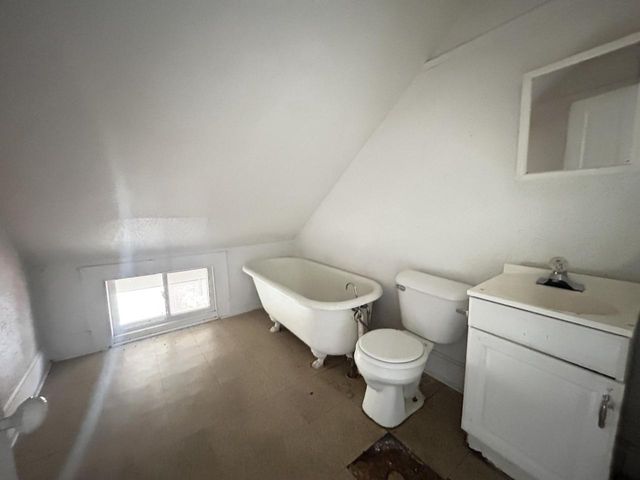 1640 N Main STREET, Racine, WI 53402