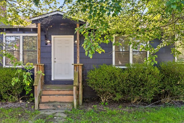 1004 Mcfarland Avenue, Rossville, GA 30741