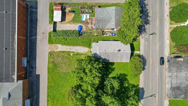 1004 Mcfarland Avenue, Rossville, GA 30741