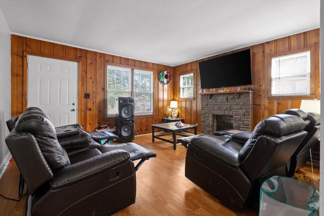 1004 Mcfarland Avenue, Rossville, GA 30741