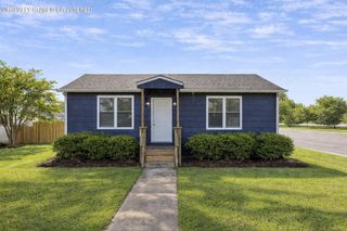 1004 Mcfarland Avenue, Rossville, GA 30741