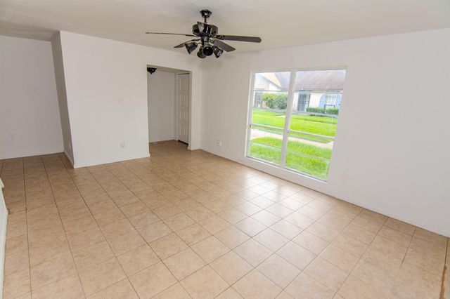 171 Casa Grande Drive 171, Houston, TX 77060