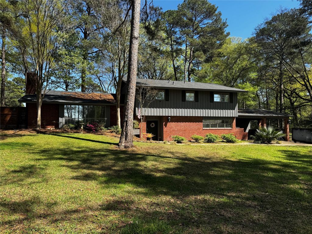 9401 Red Oak Lane, Shreveport, LA 71106