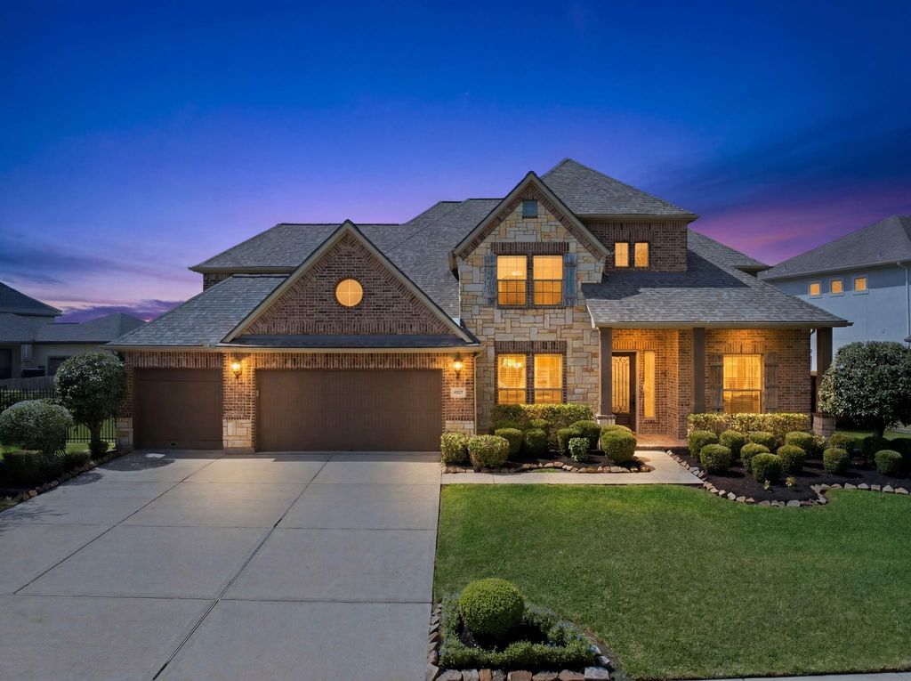 4527 Estella Court, League City, TX 77573