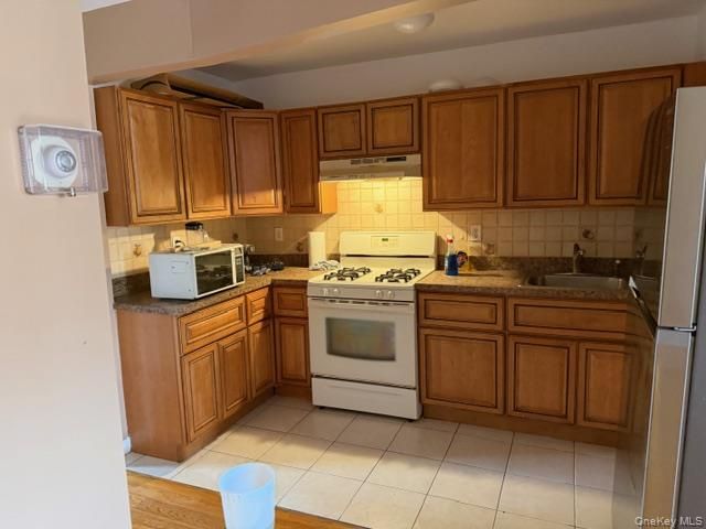 155 Beach 27th Street A, Far Rockaway, NY 11691