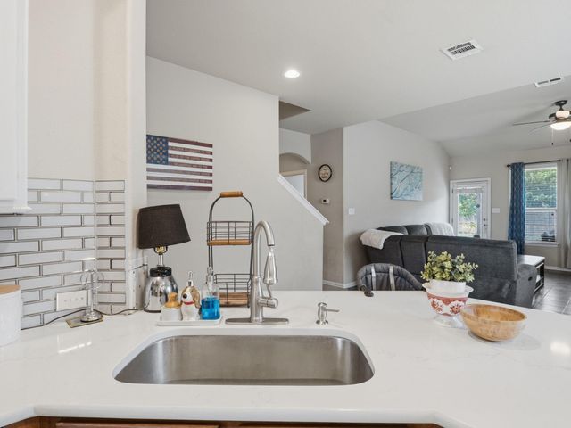 459 Sandstone TRL, Buda, TX 78610
