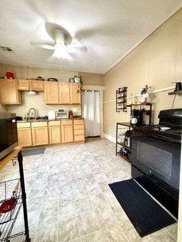 1218 W Central Ave, El Dorado, KS 67042