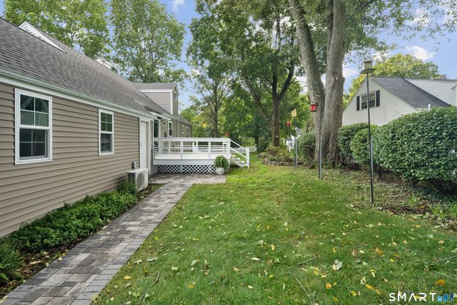 18 Koger Road, Trumbull, CT 06611