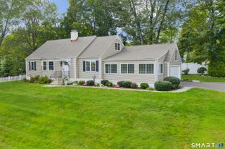 18 Koger Road, Trumbull, CT 06611
