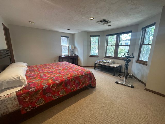 30 Parkman 4, Brookline, MA 02446