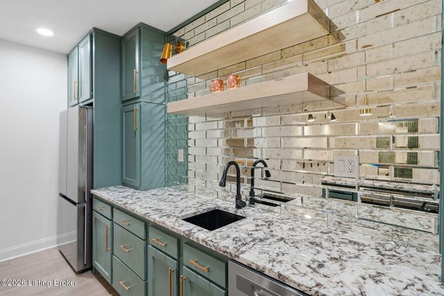 7507 Greenfield Pl, Crestwood, KY 40014