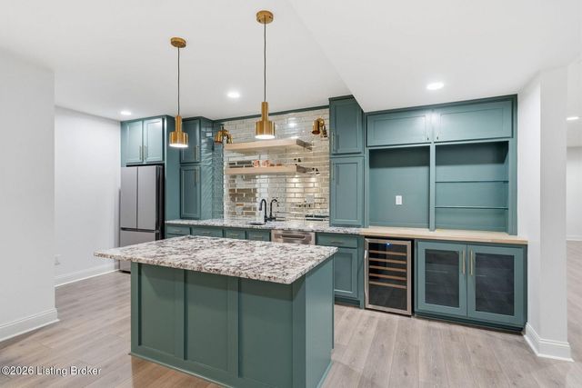 7507 Greenfield Pl, Crestwood, KY 40014