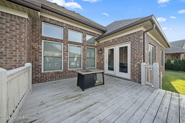 7507 Greenfield Pl, Crestwood, KY 40014