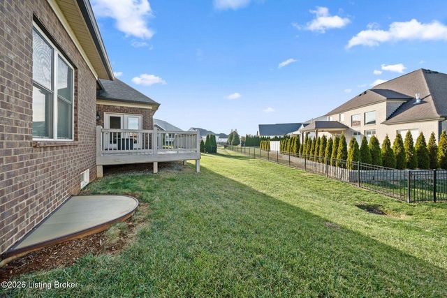 7507 Greenfield Pl, Crestwood, KY 40014