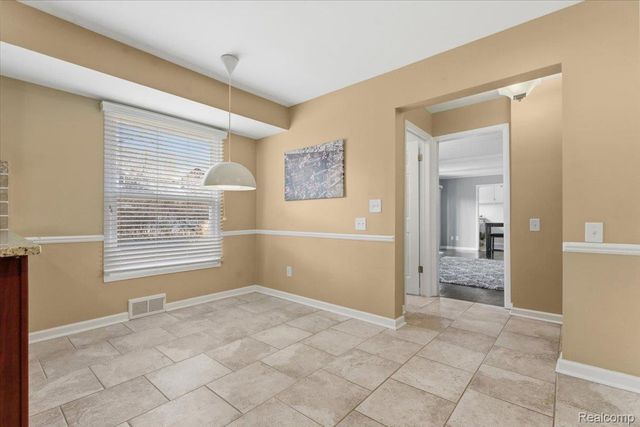 31065 Old Stage Road, Beverly Hills Village, MI 48025