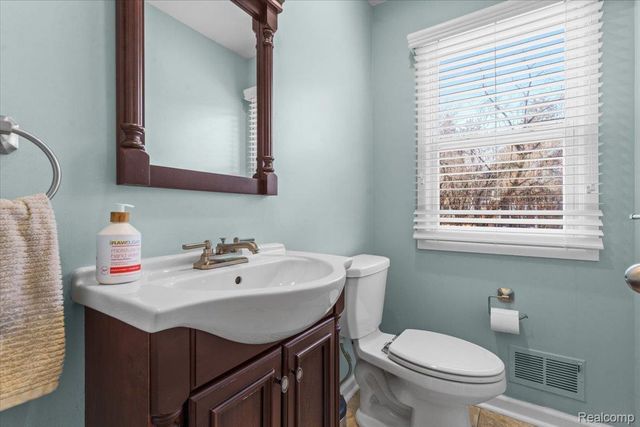 31065 Old Stage Road, Beverly Hills Village, MI 48025