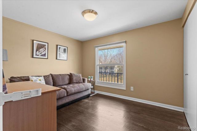 31065 Old Stage Road, Beverly Hills Village, MI 48025