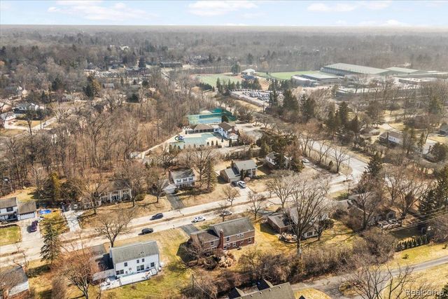 31065 Old Stage Road, Beverly Hills Village, MI 48025