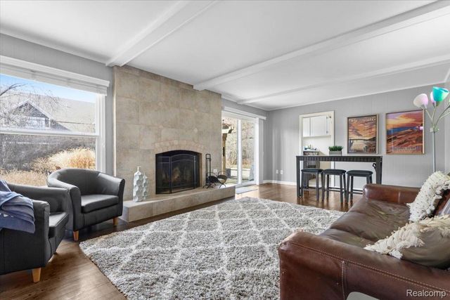 31065 Old Stage Road, Beverly Hills Village, MI 48025