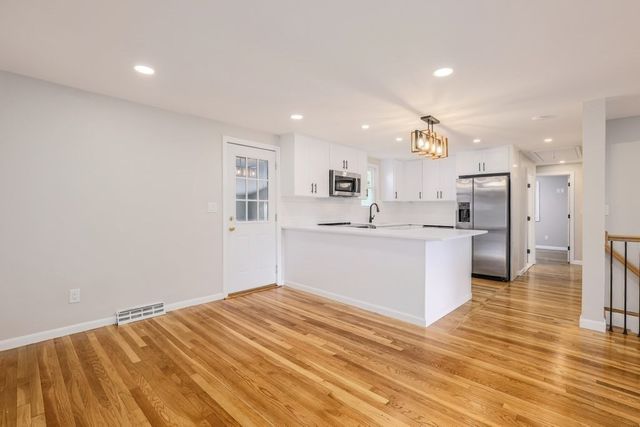 181 E Main St, Westborough, MA 01581