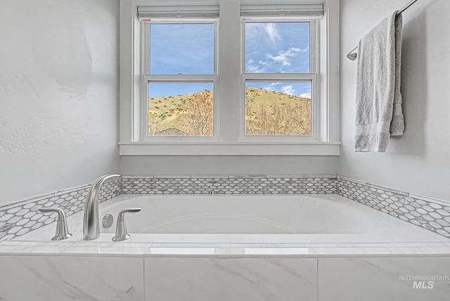 6266 E Playwright St, Boise, ID 83716