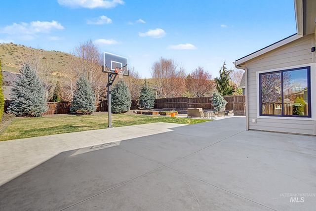 6266 E Playwright St, Boise, ID 83716
