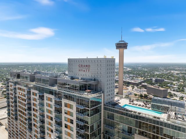 610 E Market St Unit 2606, San Antonio, TX 78205